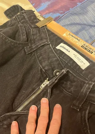 Pantalón cargo Bershka negro mujer