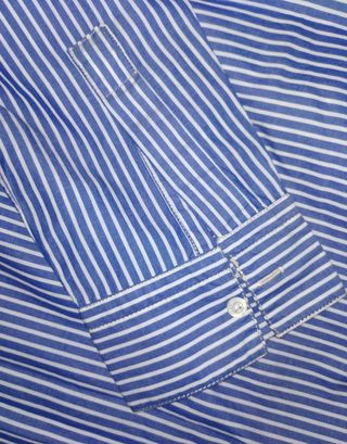 Camisa de rayas Zara azul y blanca