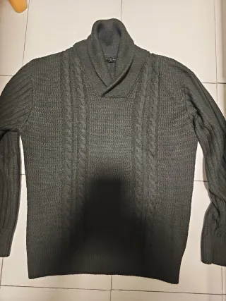 Jersey gris de punto con cuello shawl