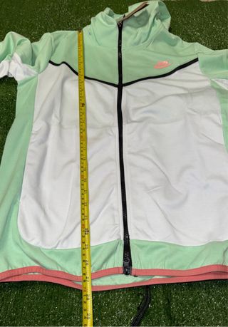 Tuta Nike verde acqua e bianca