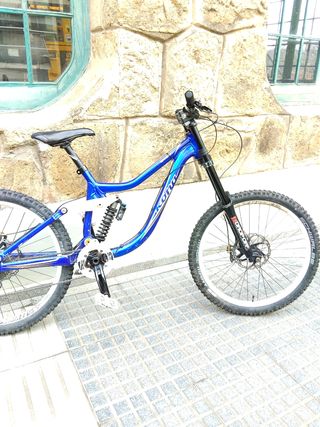 Kona Operator dh 26 2011. Talla L Descenso
