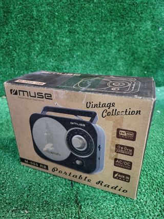 Radio Muse M-055 RB Vintage Negra