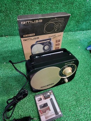 Radio Muse M-055 RB Vintage Negra