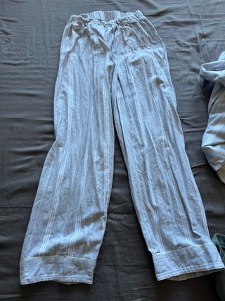 Pijama rayas gris pantalón y camisa