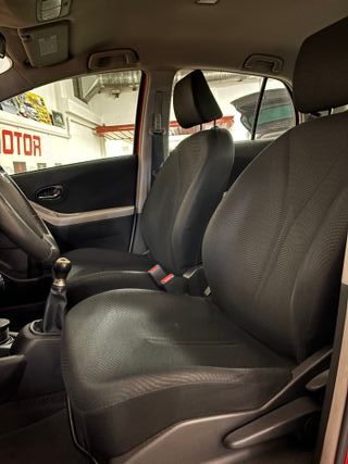 Toyota Yaris 1.0 VVT-i