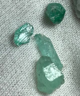 Lote Esmeraldas Bruto Colombia Muzo Boyacá + Rega