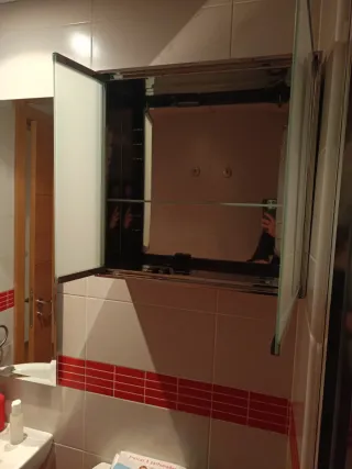 Mueble de baño con espejo