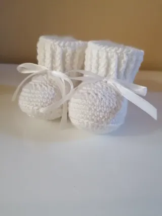 Patucos crochet hechos a mano