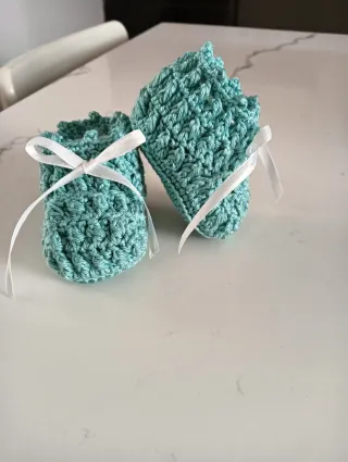 Patucos crochet hechos a mano