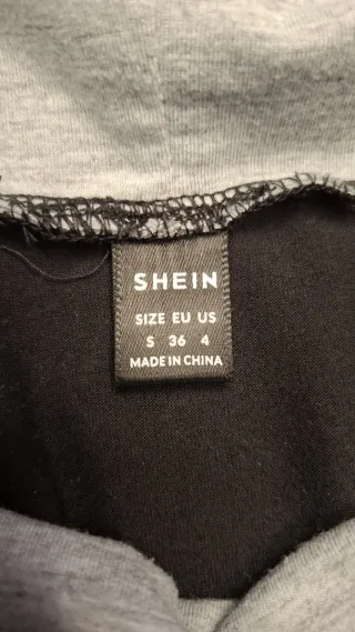 Felpa lunga con cappuccio e cuori