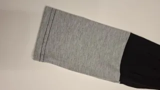 Felpa lunga con cappuccio e cuori