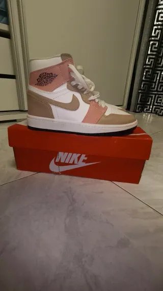 Zapatillas Jordan Beige, Rosa y Blancas