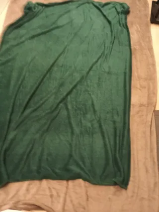 Manta verde de forro polar