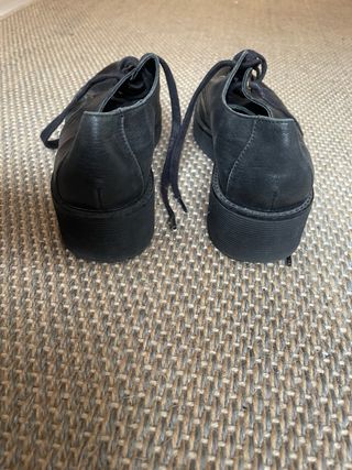 Zapatos negros de mujer