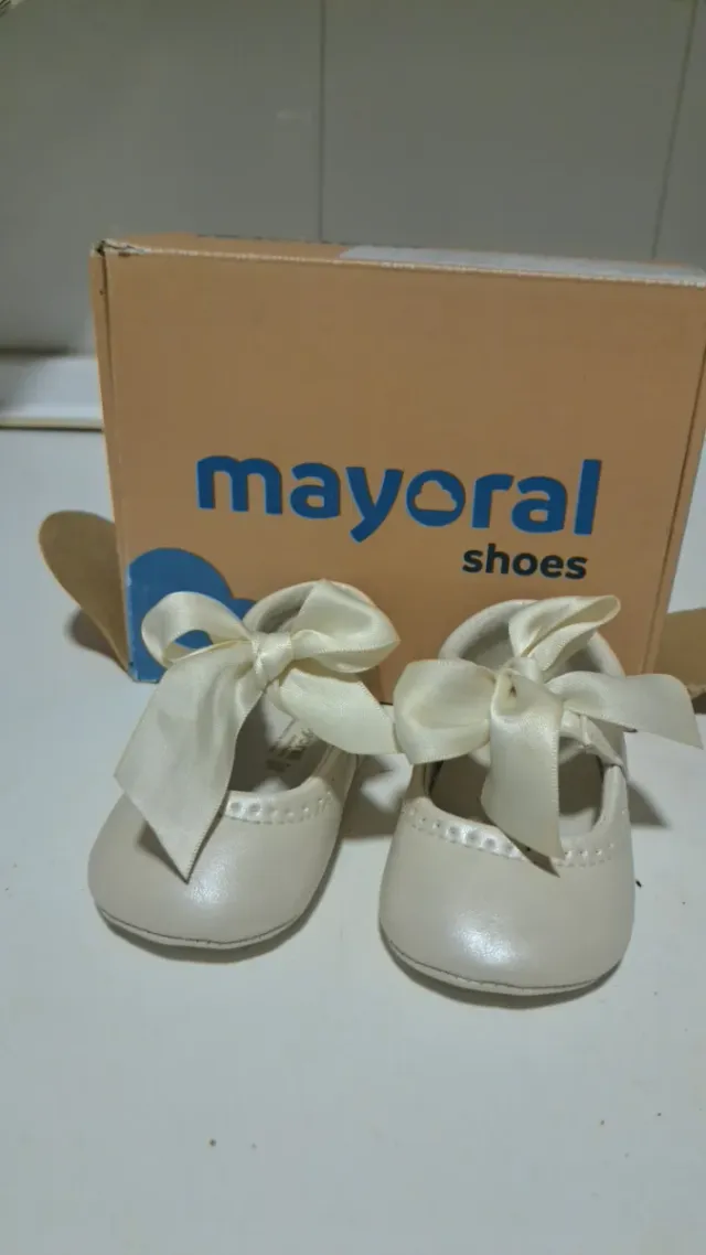 Merceditas Mayoral bebé talla 18