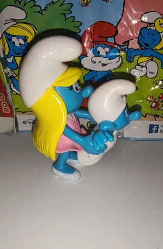 PITUFINA MAESTRA CON BEBE 2013