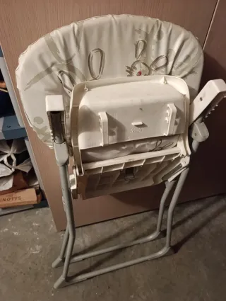 Trona para bebé con estampado de conejos