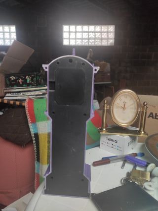 Reloj de sobremesa morado y dorado