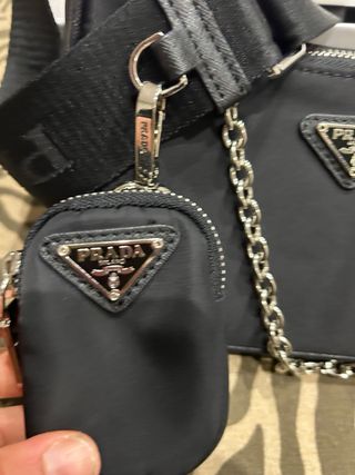 Tracollina Prada in tela nera