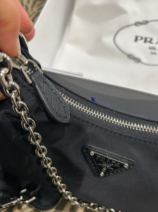 Tracollina Prada in tela nera