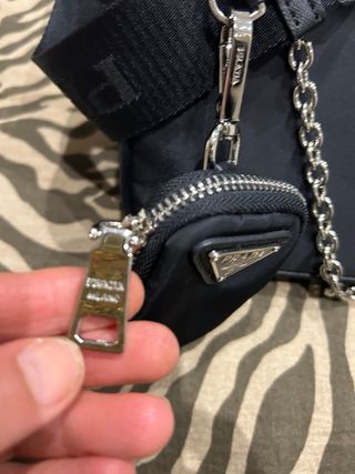 Tracollina Prada in tela nera