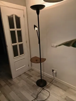 Lámpara de pie moderna