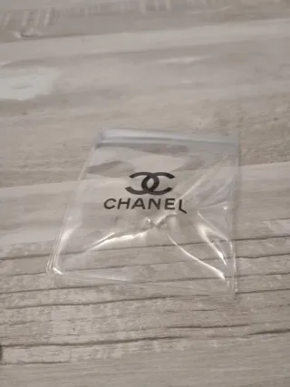 Pendientes Chanel Letras Doradas