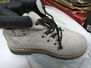 Botas de trekking unisex a estrenar