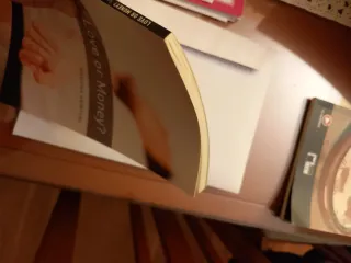 [(Oxford Bookworms Library: Stage 1: Love or Mo...