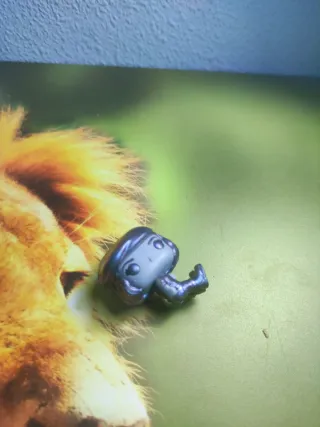 Funko Pop! Robin Stranger Things boca abajo