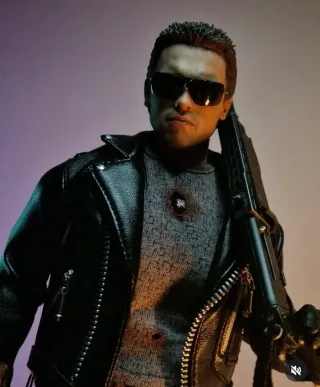 Figura Hot Toys T-800 Terminator