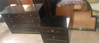 Conjunto dormitorio negro y dorado