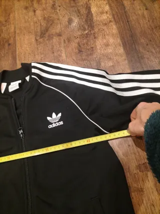 Chaqueta Adidas chica negra