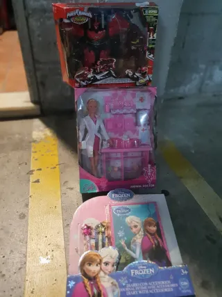 Lote de Juguetes: Power Rangers, Doctora y Frozen