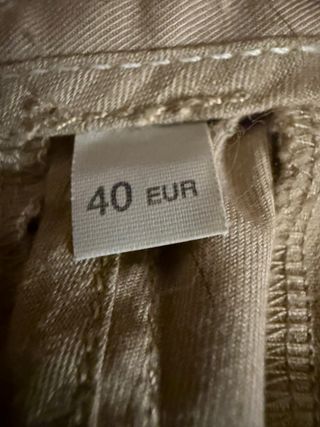 Pantalón de pinzas beige