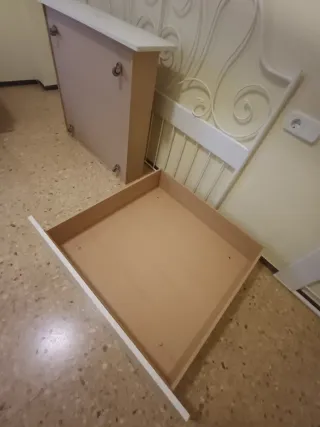 ¡VENTA URGENTE! Cajones de almacenaje bajo cama.