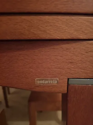 Mesa comedor chapa madera cerezo extensible+sillas