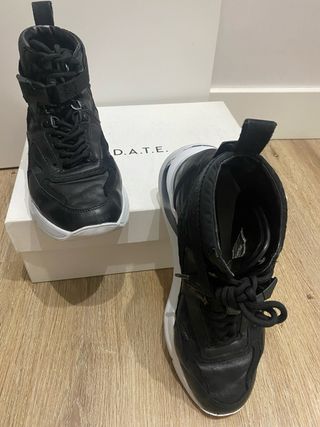 Zapatilla botin  D.A.T.E talla 4o