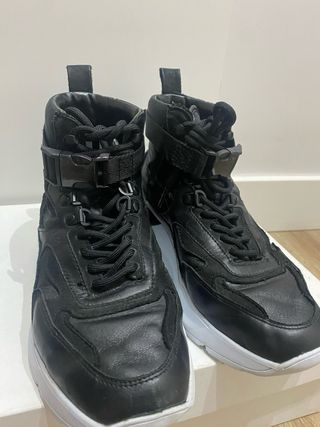Zapatilla botin  D.A.T.E talla 4o