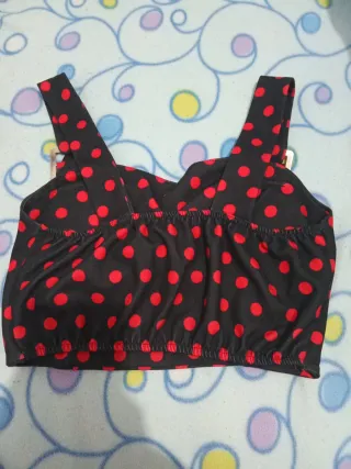 Top Curto Poá Preto e Vermelho