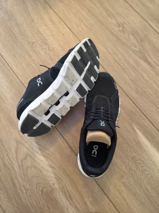 Zapatillas On Cloud 6 Negras.