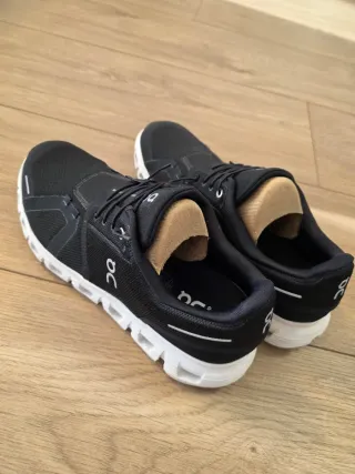 Zapatillas On Cloud 6 Negras.