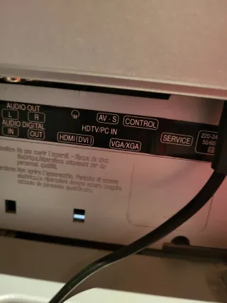 Televisión Loewe Plata y Negra