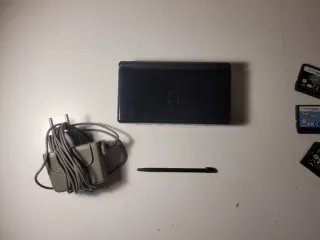 Nintendo DS Lite Nera + 6 Giochi