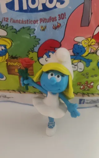 PITUFINA BAILARINA CON SU FLOR 2013