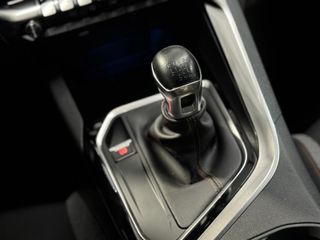 PEUGEOT 3.008 1.5HDI 130CV
