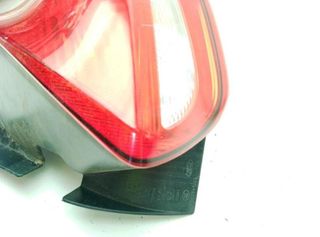 Ford 20758011 piloto trasero derecho focus iii 1.0