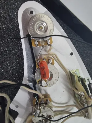 Pre-Wired Strat Pickguard, Fat 50's SSS