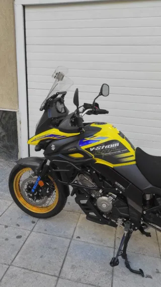 Suzuki V-Strom 650 XT 2022 Trail Manual