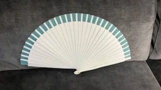 Abanico con diseño psicodélico y smiley